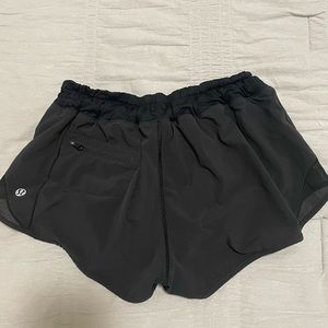 Black Lulu shorts!